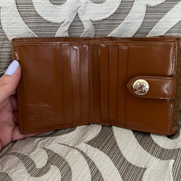 Burberry wallet - Picture 8 of 16